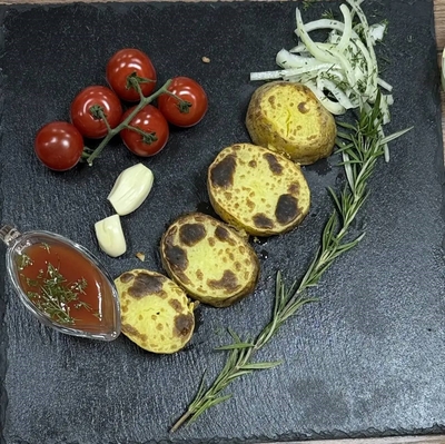 Аппетитный шашлык и блюда на мангале в кафе «МЯСО ТУТ» со скидкой до 50%: вкусно, сочно, выгодно!