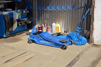 Успей переобуть свой автомобиль! Шиномонтаж на Коминтерна со скидкой до 50%!